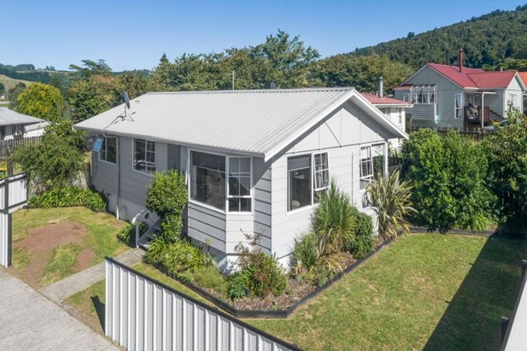 Photo of property in 17 Susan Street, Pukehangi, Rotorua, 3015