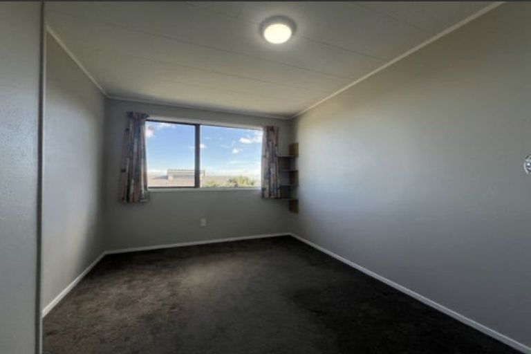 Photo of property in 18 Deodar Place, Totara Heights, Auckland, 2105