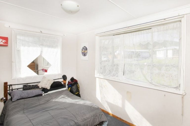 Photo of property in 42 Lyell Road, Outer Kaiti, Gisborne, 4010