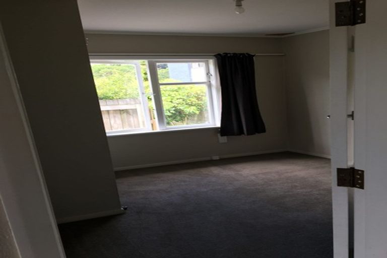 Photo of property in 5 Fraser Avenue, Johnsonville, Wellington, 6037