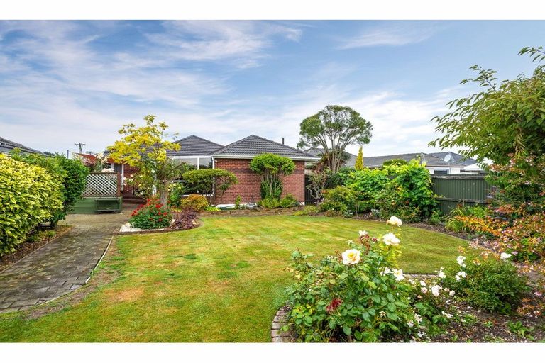 Photo of property in 15 Manuka Street, Mairehau, Christchurch, 8013