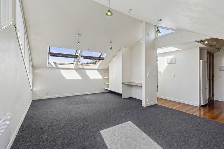 Photo of property in 195 The Terrace, Wellington Central, Wellington, 6011