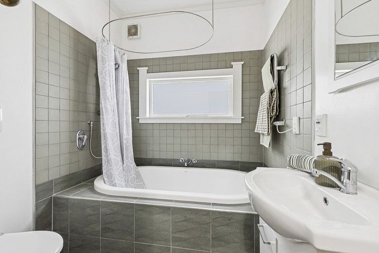 Photo of property in 51 Oban Street, Wadestown, Wellington, 6012