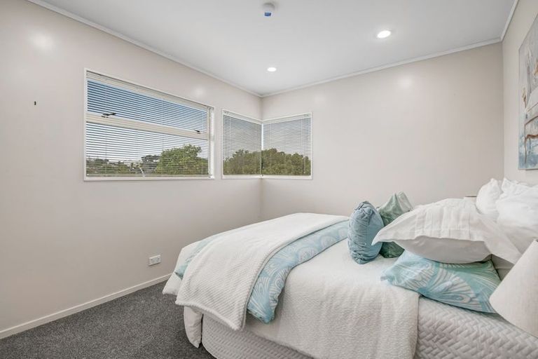 Photo of property in 36 Woodstock Road, Forrest Hill, Auckland, 0620
