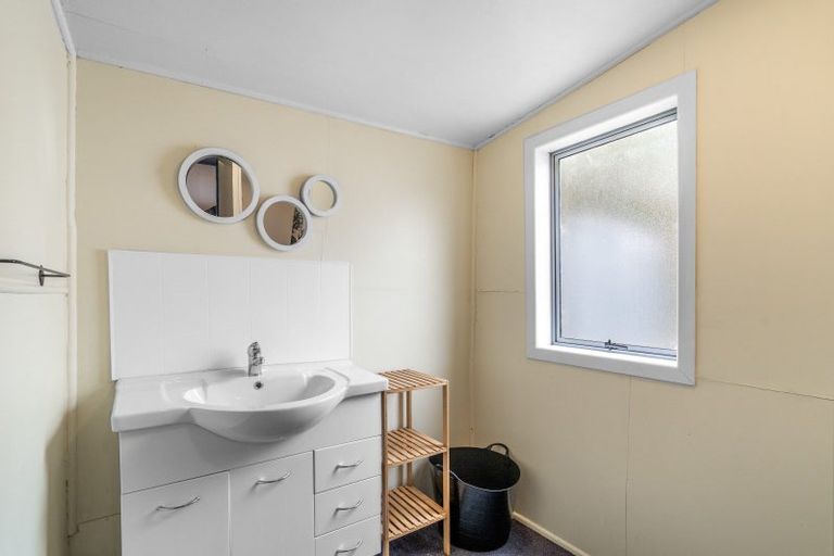 Photo of property in 16 Walker Street, Riverton/aparima, Riverton, 9822