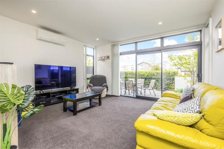 Photo of property in 57 Battalion Drive, Papakura, 2110