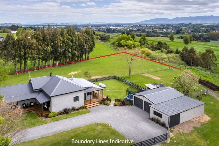 Photo of property in 423 Tipapakuku Road, Dannevirke, 4976