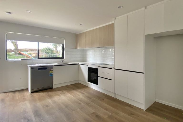 Photo of property in 2 Whai Hua Lane, Mangere Bridge, Auckland, 2022