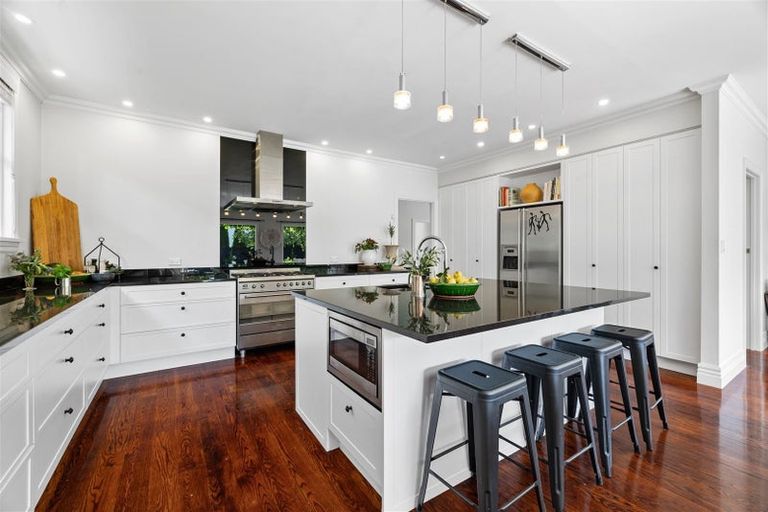 Photo of property in 59 Weston Road, St Albans, Christchurch, 8052