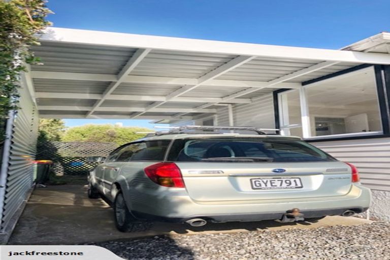 Photo of property in 69 Collingwood Street, Eltham, 4322