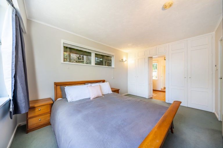 Photo of property in 16 Shalimar Crescent, Khandallah, Wellington, 6035