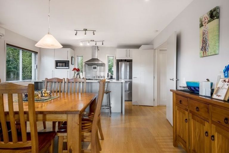 Photo of property in 10 Treetops Way, Bayview, Auckland, 0629