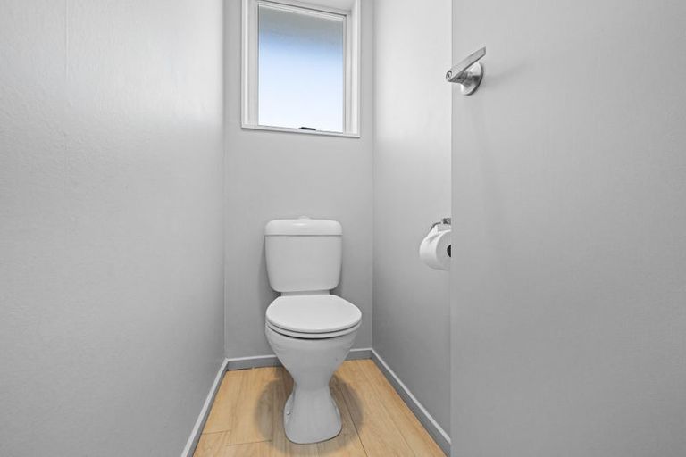 Photo of property in 20 Inverell Place, North New Brighton, Christchurch, 8083