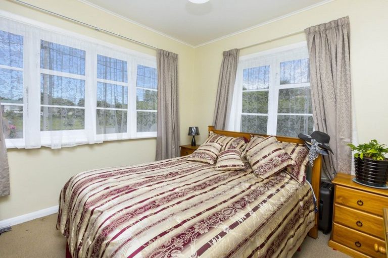 Photo of property in 5 Hayward Terrace, Waiwhetu, Lower Hutt, 5010