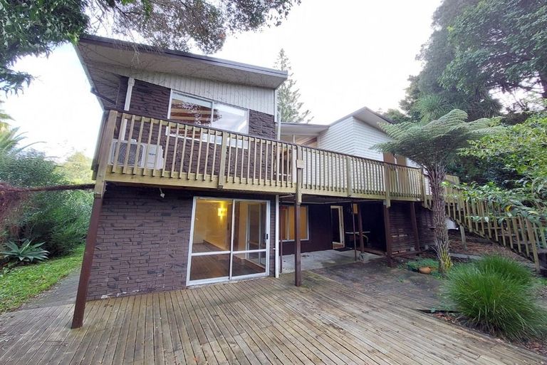 Photo of property in 22 Korotaha Terrace, Rothesay Bay, Auckland, 0630