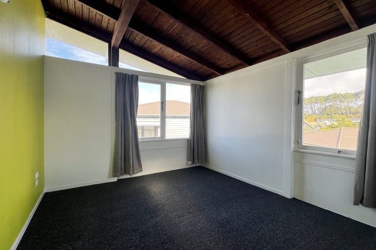 Photo of property in 52 Channel View Road, Campbells Bay, Auckland, 0630