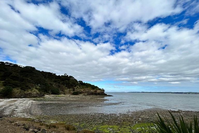 Photo of property in 24 Te Wairoa Lane, Tinopai, 0593