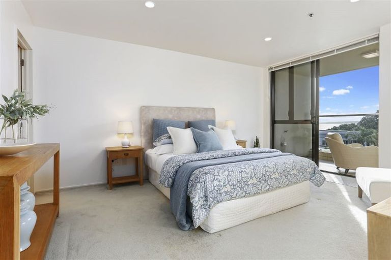 Photo of property in 3c/173 Hurstmere Road, Takapuna, Auckland, 0622