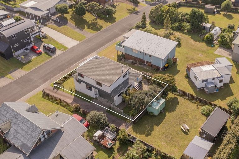 Photo of property in 4a Moray Place, Whiritoa, Whangamata, 3691