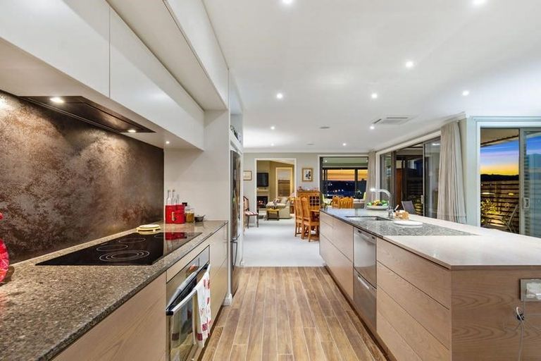 Photo of property in 24 Rexford Heights, Pyes Pa, Tauranga, 3112