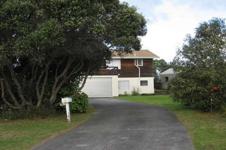 Photo of property in 100 Marie Crescent, Whangamata, 3620
