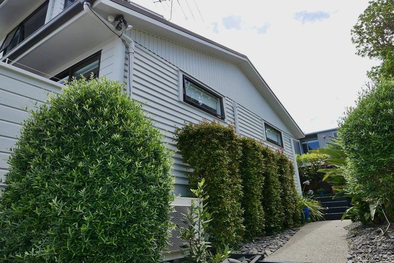 Photo of property in 6 Rewi Street, Torbay, Auckland, 0630