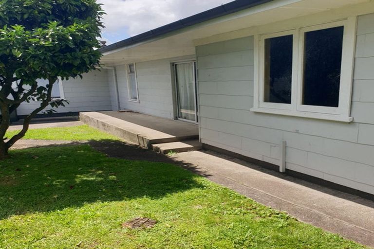 Photo of property in 22 Paerata Road, Pukekohe, 2120