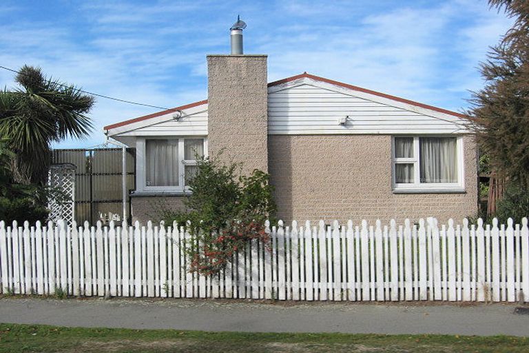 Photo of property in 8 Algidus Street, Sockburn, Christchurch, 8042