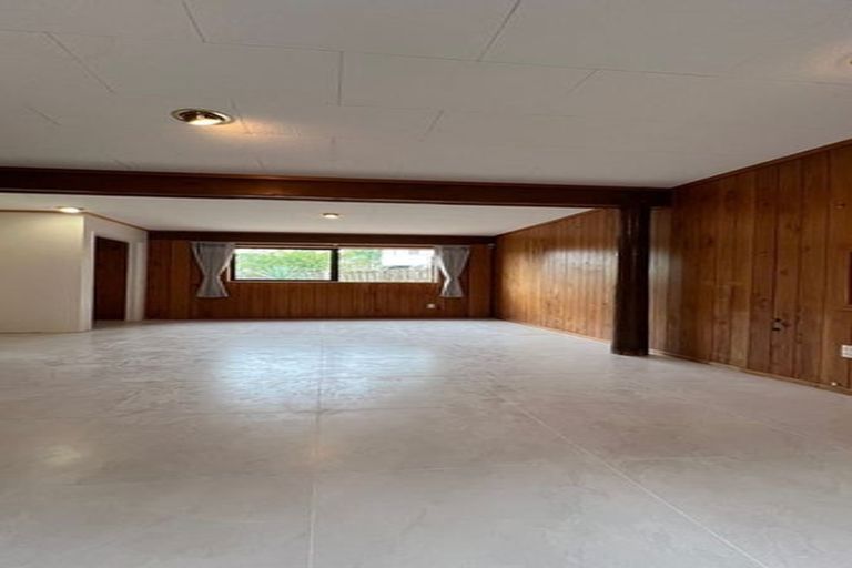 Photo of property in 11 Felicity Place, Unsworth Heights, Auckland, 0632