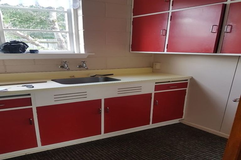 Photo of property in 528-530 Devon Street East, Fitzroy, New Plymouth, 4312