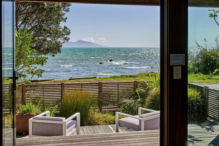 Photo of property in 5 Ocean Parade, Pukerua Bay, 5026