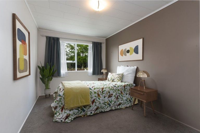 Photo of property in 15a Reading Street, Greytown, 5712