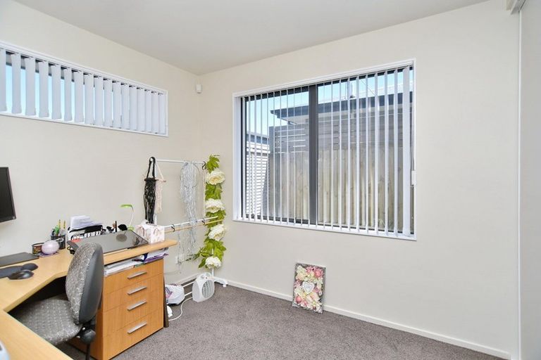 Photo of property in 3a Lindis Lane, New Brighton, Christchurch, 8083