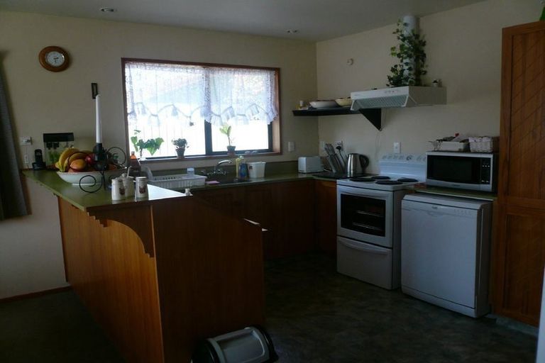 Photo of property in 73 Sarabande Avenue, Redwood, Christchurch, 8051