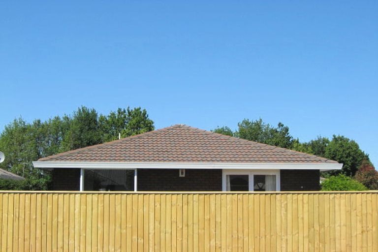 Photo of property in 1/68 Lowry Avenue, Redwood, Christchurch, 8051