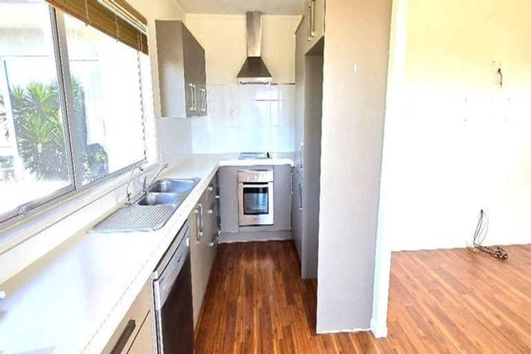 Photo of property in 2/167 Coronation Road, Hillcrest, Auckland, 0627