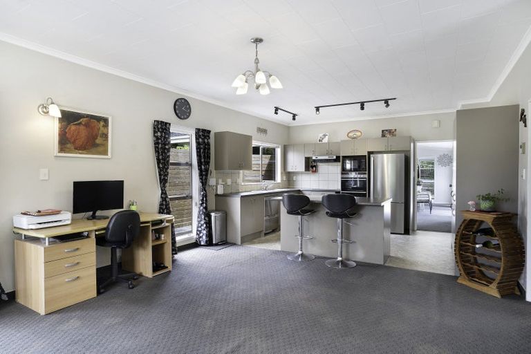 Photo of property in 82-84 Venice Street, Martinborough, 5711