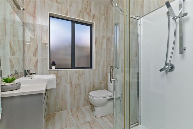 Photo of property in 28b Bannings Way, Hobsonville, Auckland, 0618