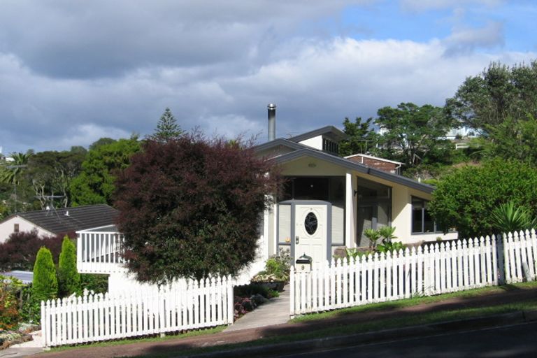Photo of property in 9a Gill Crescent, Blockhouse Bay, Auckland, 0600