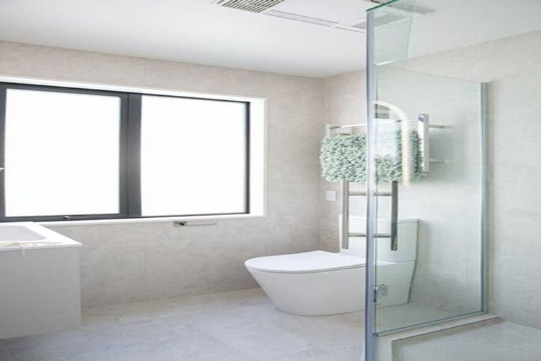 Photo of property in 4/29 Brandon Road, Glen Eden, Auckland, 0602