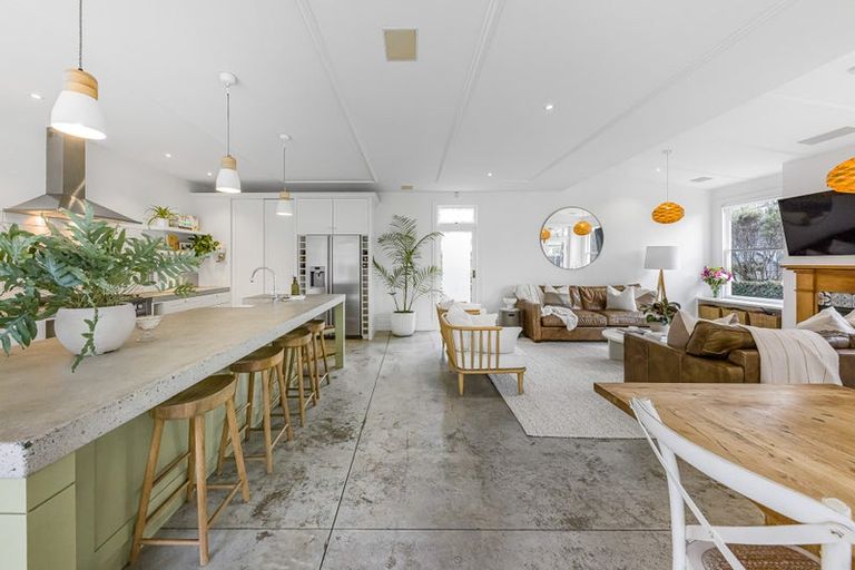 Photo of property in 65a Kowhai Road, Mairangi Bay, Auckland, 0630