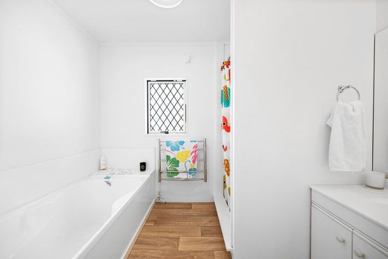 Photo of property in 18 Masters Road, Eureka, Hamilton, 3287