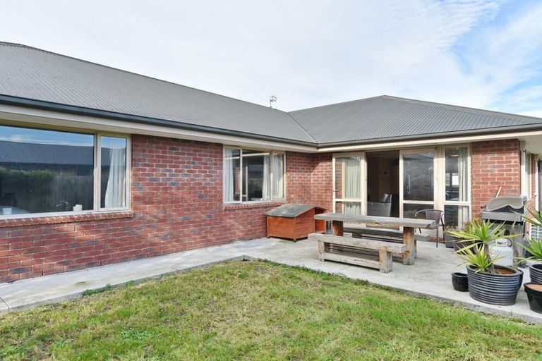 Photo of property in 41 Factory Road, Belfast, Christchurch, 8051