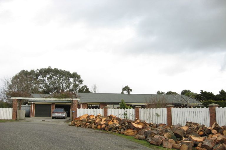 Photo of property in 10 Tui Place, Otatara, Invercargill, 9879