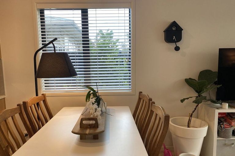 Photo of property in 3/128 Onewa Road, Northcote, Auckland, 0627