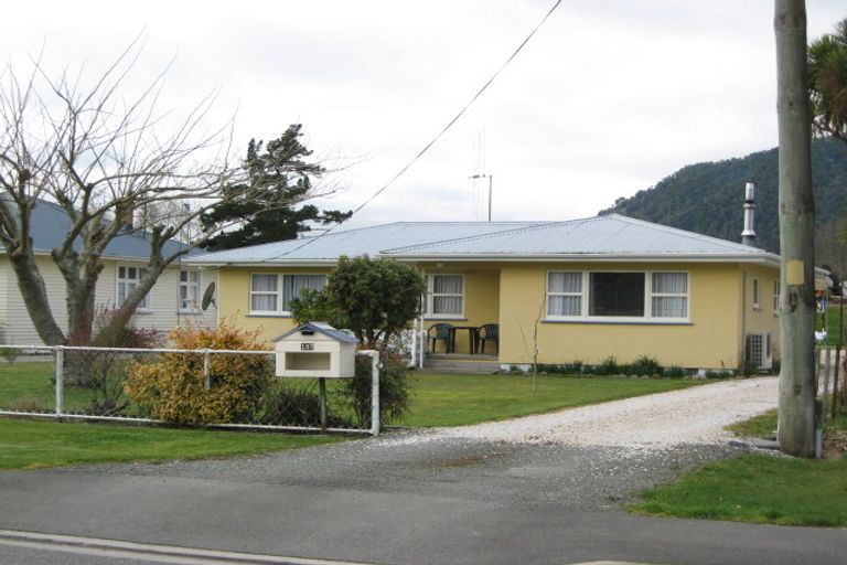 Photo of property in 153 Fairfax Street, Murchison, 7007