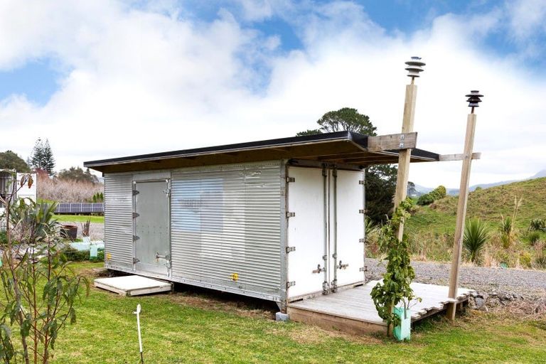Photo of property in 456 Barrett Road, Omata, New Plymouth, 4374