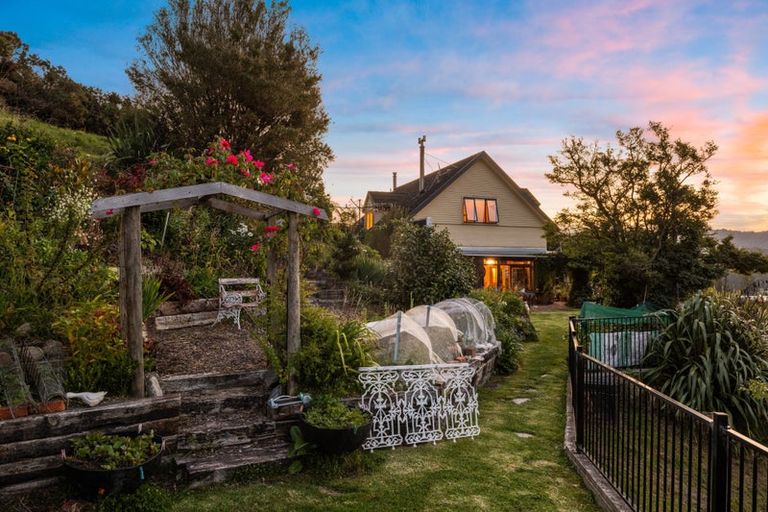 Photo of property in 51 Boons Valley Road, Waikawa, Picton, 7220