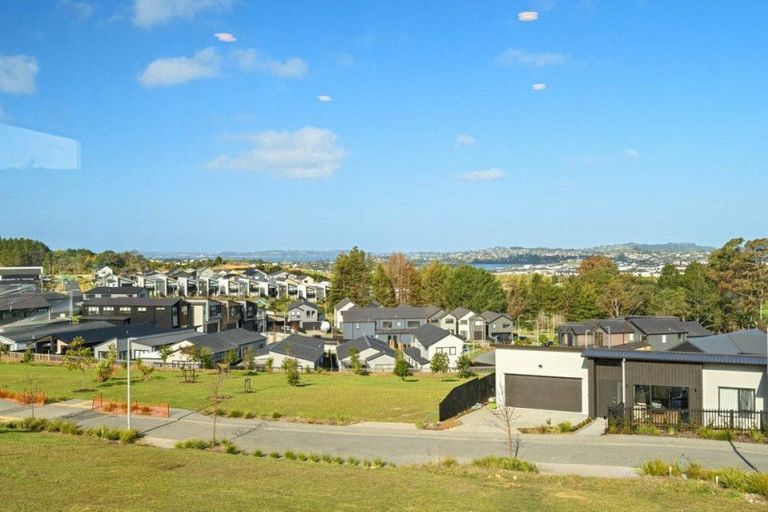 Photo of property in 47 Kikorangi Drive, Wainui, 0992