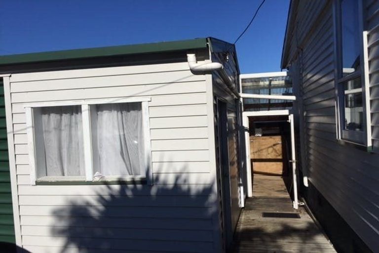 Photo of property in 33 Ruawai Road, Mount Wellington, Auckland, 1060